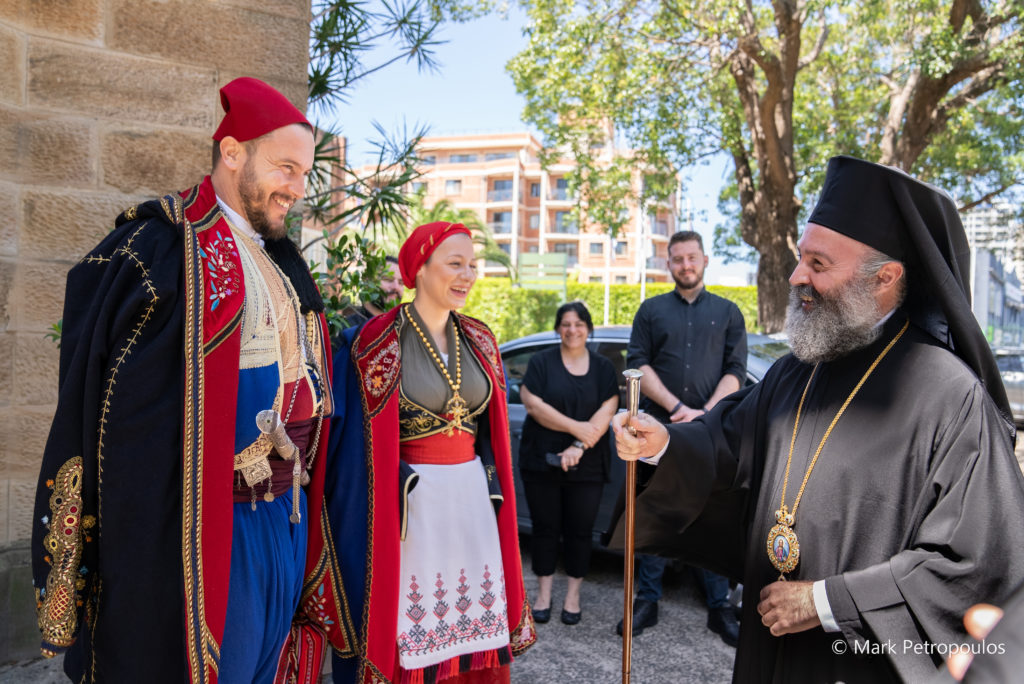 Κρήτες χοροδιδάσκαλοι και οργανοπαίχτες στον Αρχιεπίσκοπο Αυστραλίας