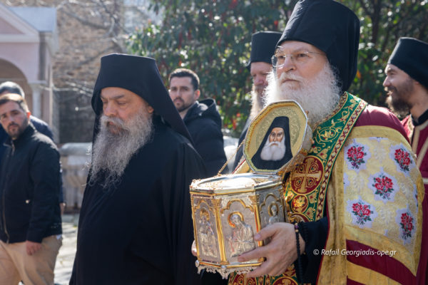 Η Τιμία Κάρα του Οσίου Εφραίμ του Κατουνακιώτου στην Ι.Μ.Μ. Βατοπαιδίου (ΒΙΝΤΕΟ)