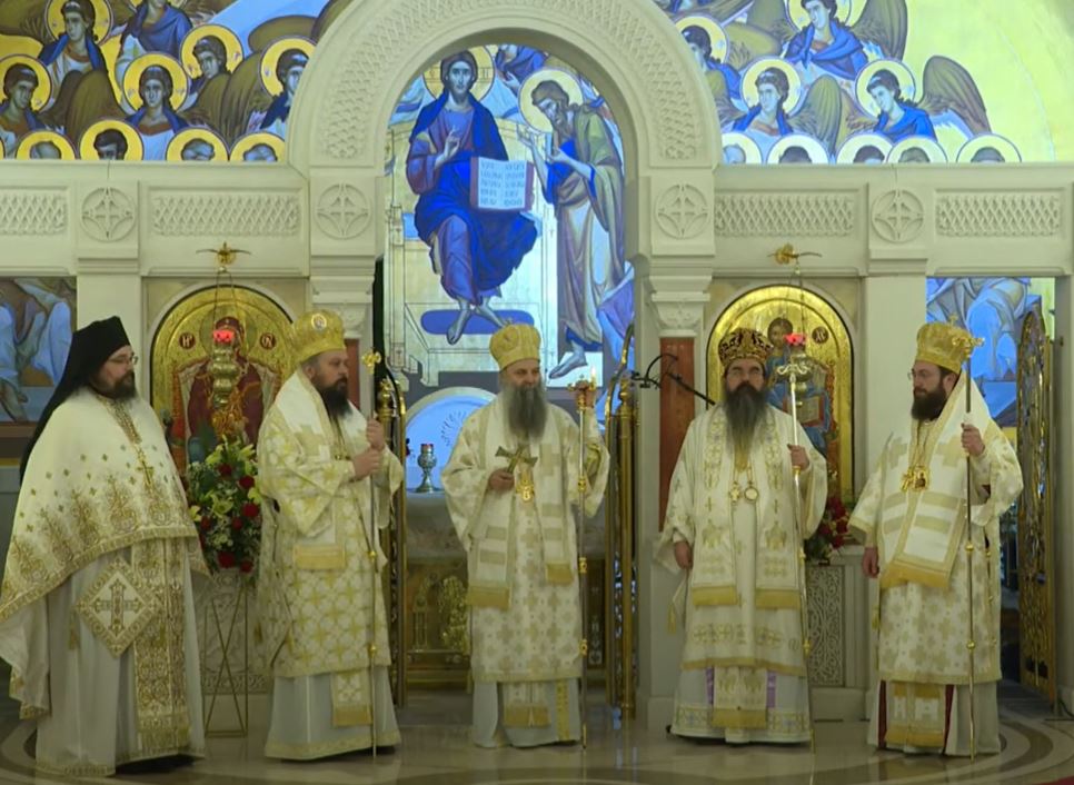 Βελιγράδι: Έλληνες και Σέρβοι ιεροψάλτες ένωσαν τις φωνές τους – Το “μεγάλο ευχαριστώ” στα ελληνικά του Πατριάρχη Πορφύριου