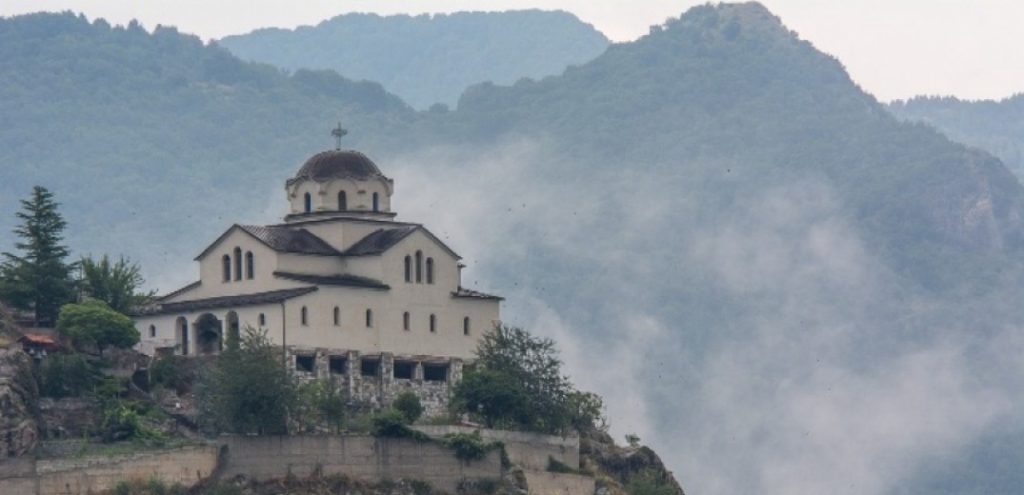 Στη Βουλή ερώτημα για την τουριστική ανάδειξη των «Μακεδονικών Μετεώρων» Δράμας