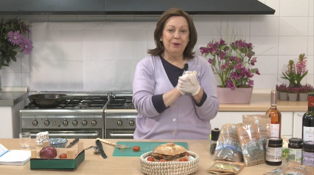 Γεμιστό καρβελάκι, με μανιτάρια, πράσα και κρεμμύδια σήμερα στην εκπομπή “Στην κουζίνα…”