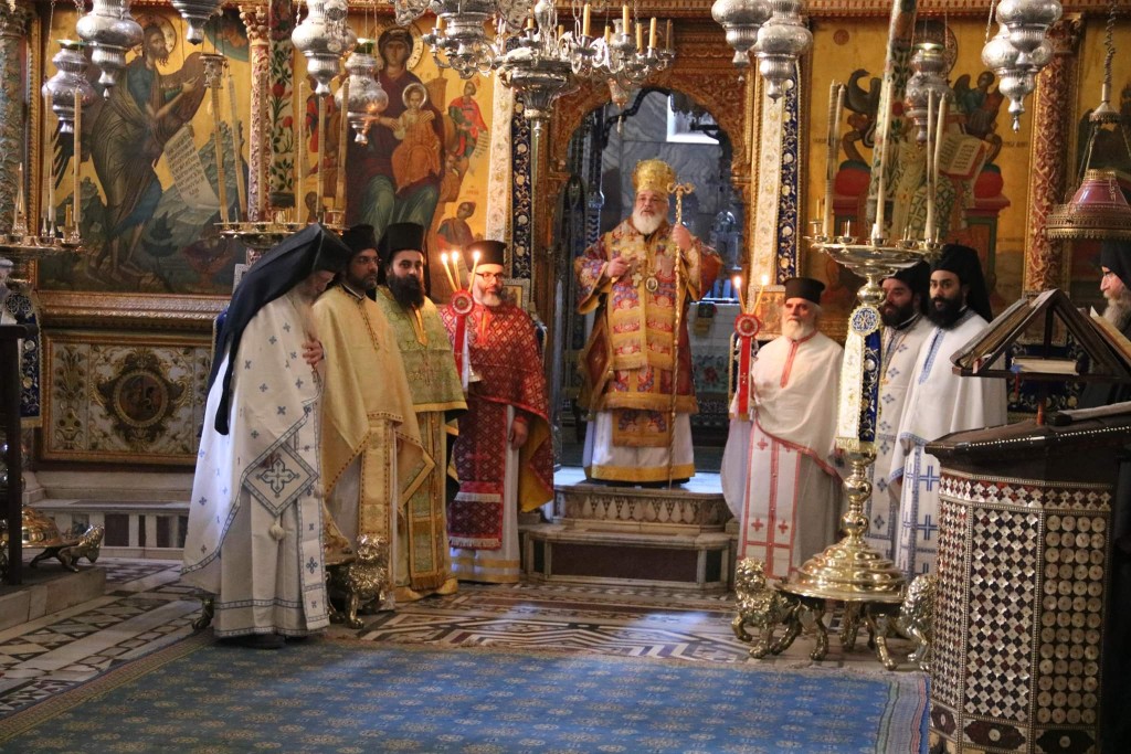 Metropolitan of Didimotycho Damaskinos leads group of pilgrims to God-Trodden Mt. Sinai