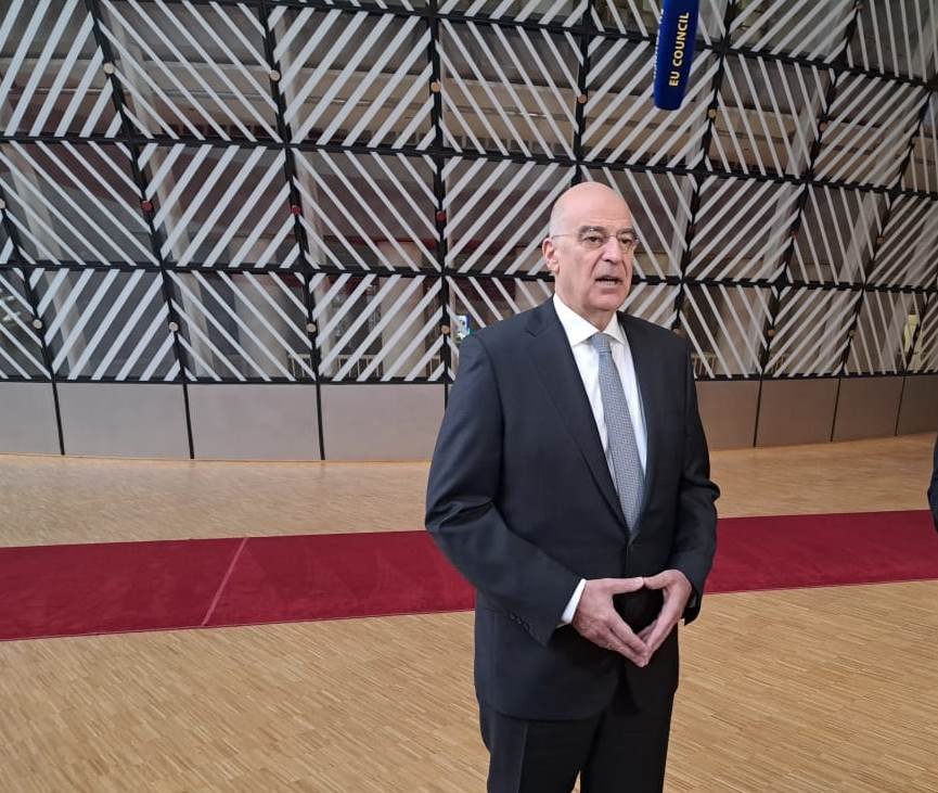 Δένδιας: Ανάγκη τεράστιας βοήθειας και στήριξης σε Τουρκία-Συρία