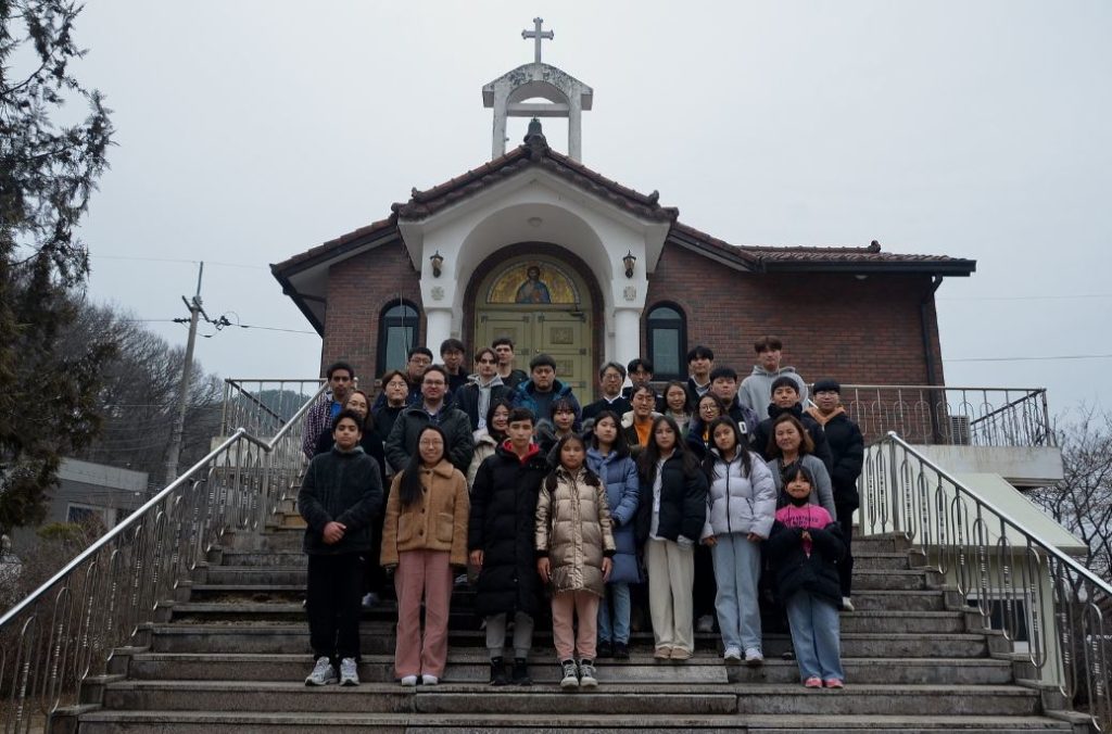 Τριάντα νέοι συμμετείχαν στη χειμερινή κατασκήνωση της Μητρόπολης Κορέας