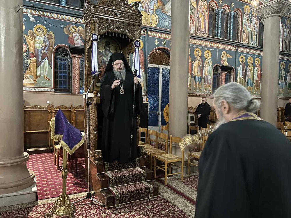 Η Ακολουθία του Μεγάλου Αποδείπνου στον Ιερό Ναό Αγίας Τριάδος Λαρίσης