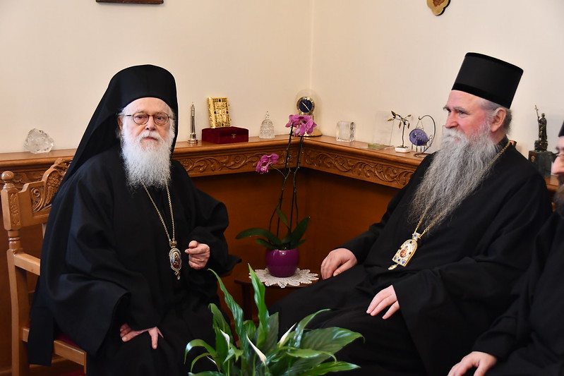Τον Αρχιεπίσκοπο Αλβανίας Αναστάσιο επισκέφθηκε ο Μαυροβουνίου Ιωαννίκιος