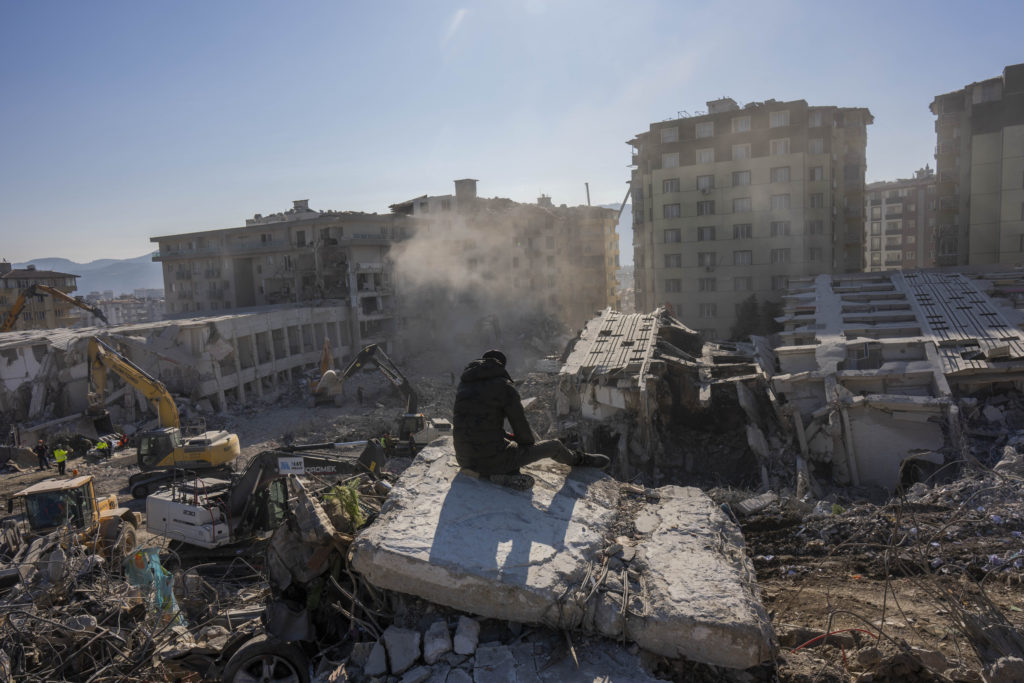 Πάνω από 41.000 οι νεκροί από τον σεισμό στην Τουρκία