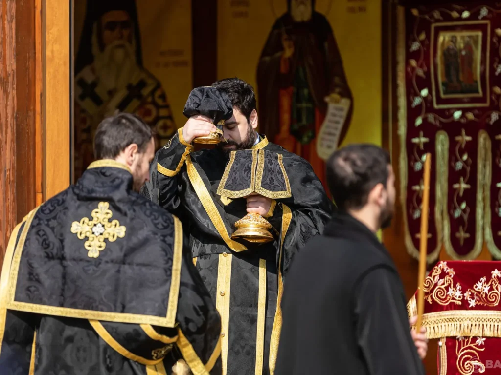 A fost publicat textul Sfintei Liturghii a Darurilor înainte sfințite în limba ucraineană