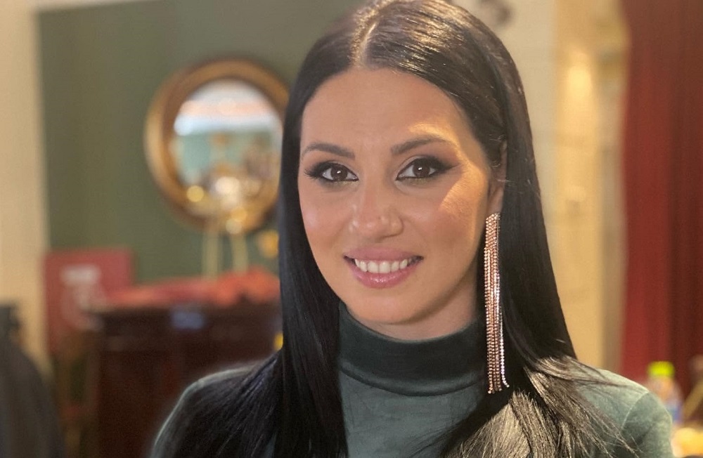 Θρήνος στην κηδεία της 34χρονης Αθηνάς, θύματος του σιδηροδρομικού δυστυχήματος στα Τέμπη