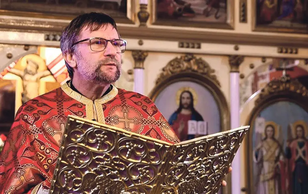 Un preot speolog le va vorbi studenților din Alba Iulia despre știință și religie