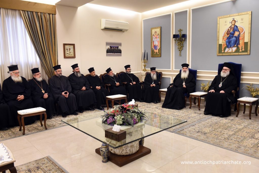 البطريرك يوحنا العاشر يتفقد أبناءه في أبرشية اللاذقية ويلتقي كهنة المدينة ويؤكد وقوف الكنيسة إلى جانب أبنائها.