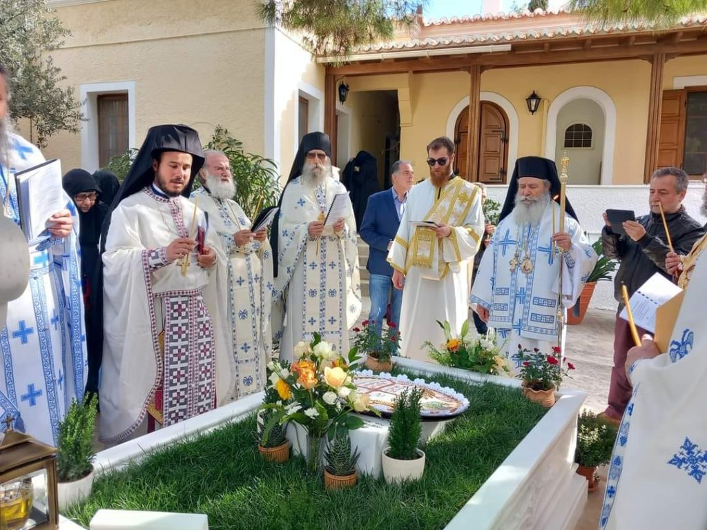 Ο Μητροπολίτης Ύδρας τέλεσε το ετήσιο μνημόσυνο της Καθηγουμένης Μακρίνας μοναχής στις Σπέτσες