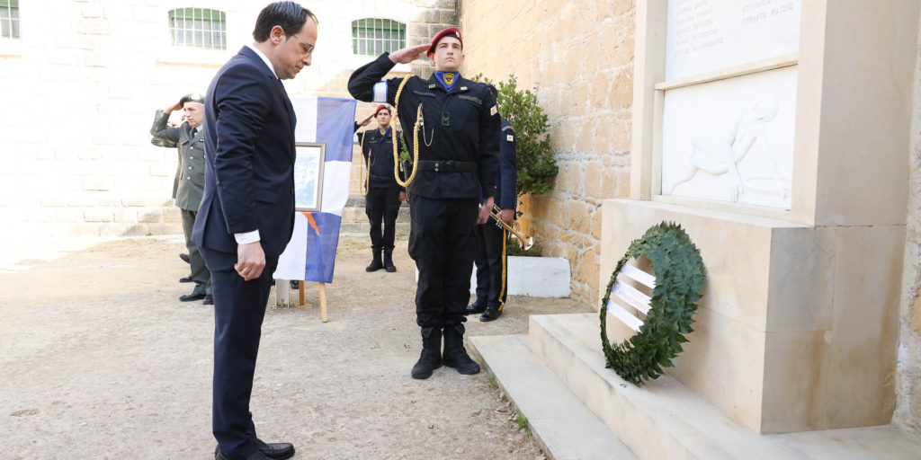 Στεφάνι στον Τύμβο της Μακεδονίτισσας κατέθεσε ο Νίκος Χριστοδουλίδης