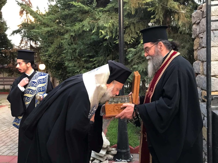 Υποδοχή Ιερών Λειψάνων και Β΄ Χαιρετισμοί στον Ιερό Ναό Αγίου Νικολάου Φαρσάλων