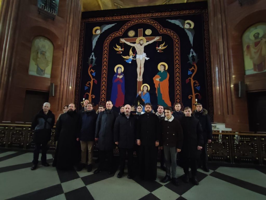 Представители ОВЦС и Общецерковной аспирантуры посетили московский кафедральный собор Армянской Апостольской Церкви