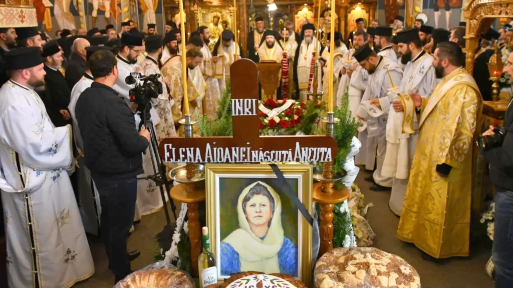 Patriarhul Daniel, mesaj la înmormântarea mamei PS Timotei Prahoveanul: Icoană luminoasă a mamei jertfelnice