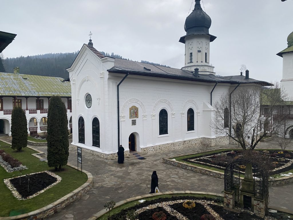 Αποστολή Ρουμανία: Από το Διακονέστι στο Ιάσιο συνεχίσθηκε η αποστολή μετά την υποδοχή του Τιμίου Σταυρού
