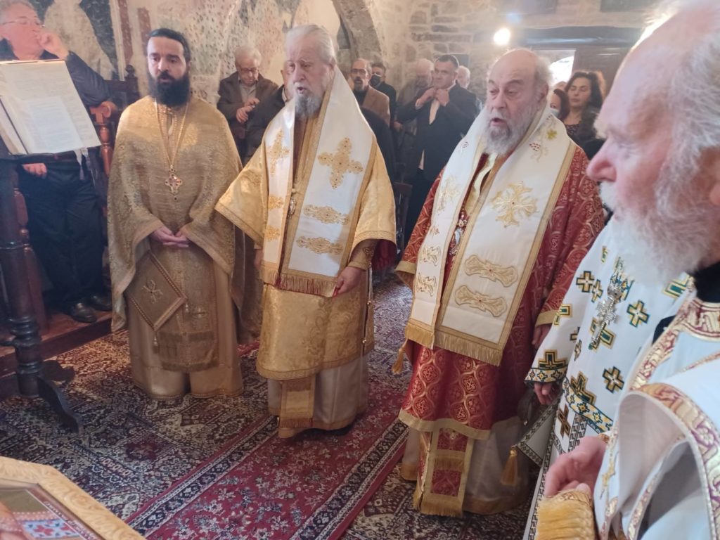 Ο Μητροπολίτης Καρυστίας στην Ιερά Μονή Κοιμήσεως της Θεοτόκου – Μάτζαρη Οξυλίθου Κύμης