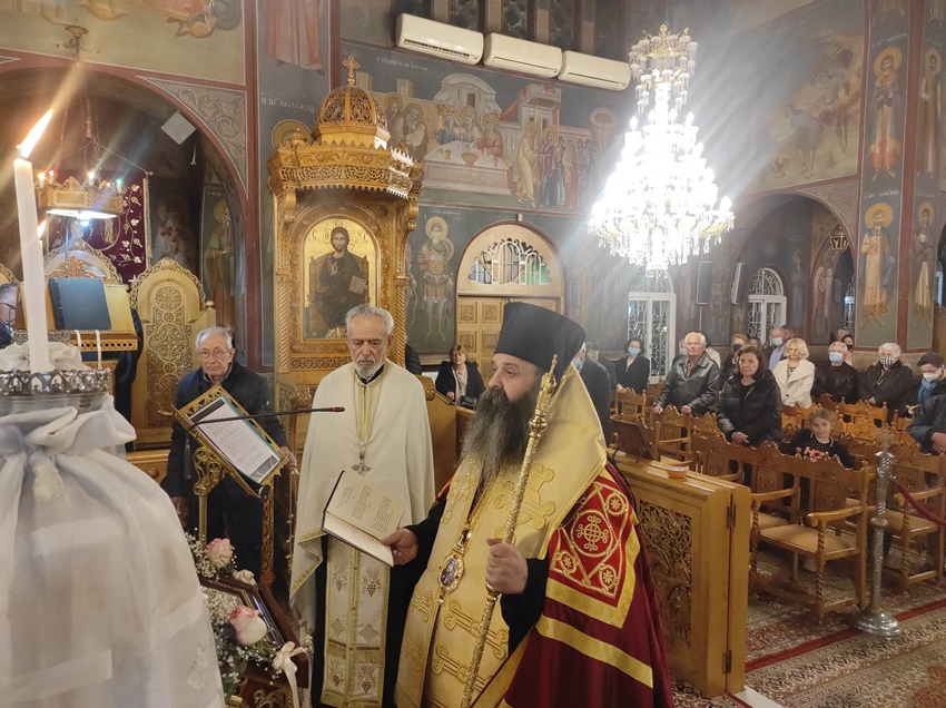 Β’ Χαιρετισμοί και Αρχιερατική Θεία Λειτουργία από τον Επίσκοπο Κεγχρεών