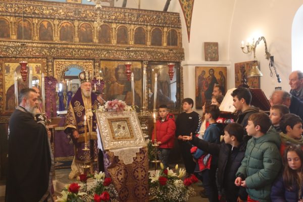 Πρώτη Ακολουθία των Προηγιασμένων Τιμίων Δώρων στη Φολέγανδρο