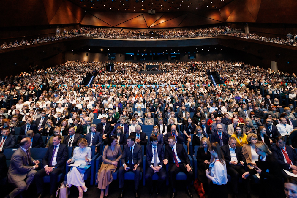 Встречи, совещания, «Билет в будущее»: как прошел второй день Всероссийского образовательного форума ВРНС