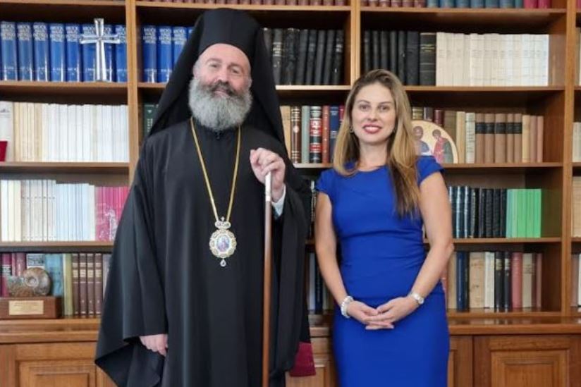 Η ομογενής υποψήφια βουλευτής ΝΝΟ, Φιόνα Ντούσκου, στην Ιερά Αρχιεπισκοπή Αυστραλίας