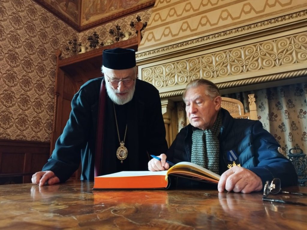 Neurochirurgul Alexandru Vlad Ciurea în vizită la Curtea de Argeș