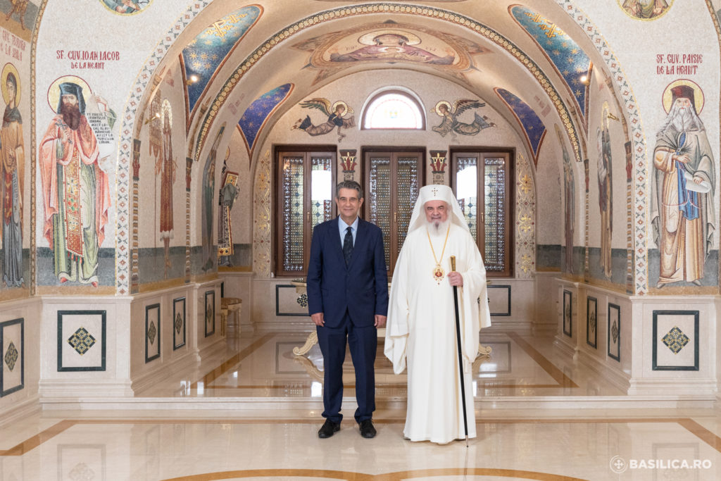 Patriarch of All Romania Daniel welcomes Cypriot ambassador to Patriarchal residence
