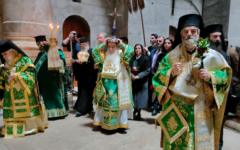 В Крестопоклонную неделю представитель Русской духовной миссии принял участие в богослужении в Храме Гробе Господня в Иерусалиме