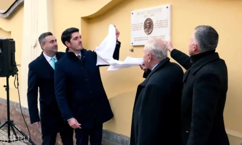 Ungaria: La Giula a fost dezvelită o placă memorială în cinstea poetului Mihai Eminescu