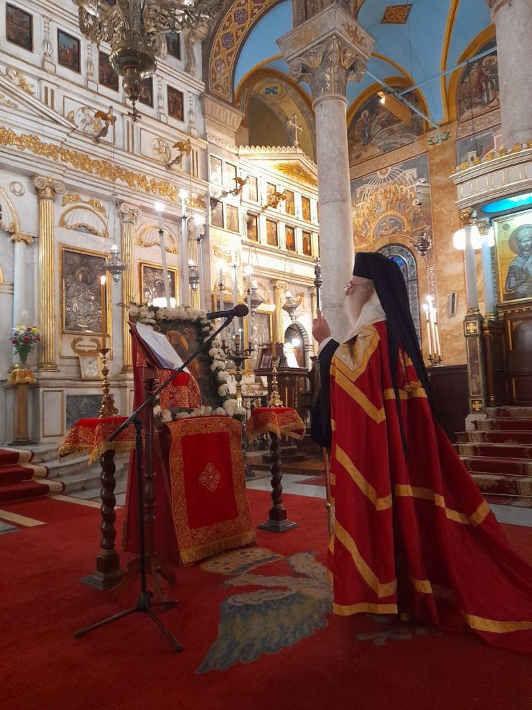 Ναυκράτιδος Παντελεήμων: Απόγευμα Παρασκευής στην Εκκλησία με το Γένος…
