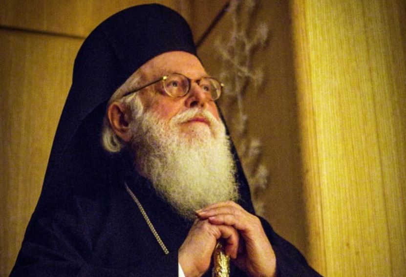 Αρχιεπίσκοπος Αλβανίας: “Θλίψη για την τραγωδία στα Τέμπη και ανησυχία για θανατηφόρες παραλείψεις…”