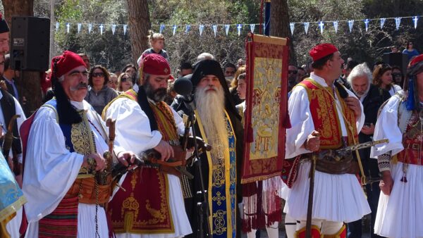 «Και όταν η μεγάλη Ώρα εσήμανε» – Η ιστορική μονή της Αγίας Λαύρας και το Ιερό Λάβαρο της Επαναστάσεως