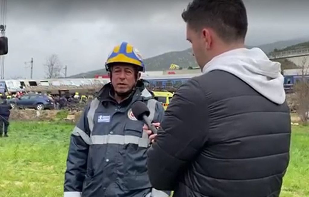 Συγκλονίζουν οι μαρτυρίες από την επιχείρηση απεγκλωβισμού στα Τέμπη (video)