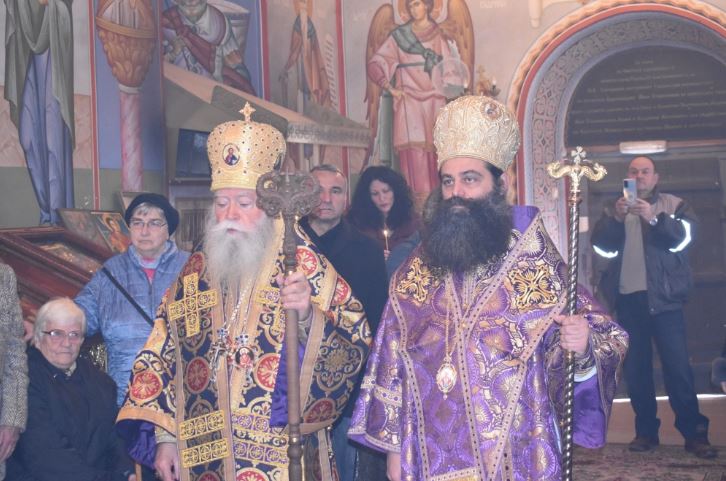Храмовият празник на Правешкия манастир „Св. вмчк Теодор Тирон“ бе отбелязан с Архиерейска св. Литургия