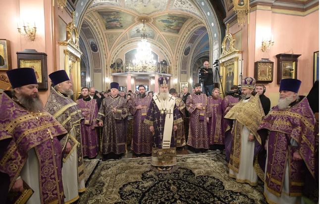 В Покровском ставропигиальном монастыре Москвы молитвенно отметили 25-летие обретения мощей блаженной Матроны Московской