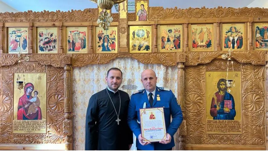 Ο Πατριάρχης Ρουμανίας τίμησε αστυνομικό που προσέφερε 101 φορές αίμα