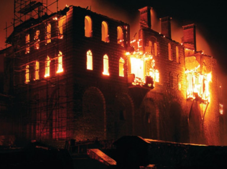 19 χρόνια από την καταστροφική φωτιά στην Ιερά Μονή Χιλανδαρίου