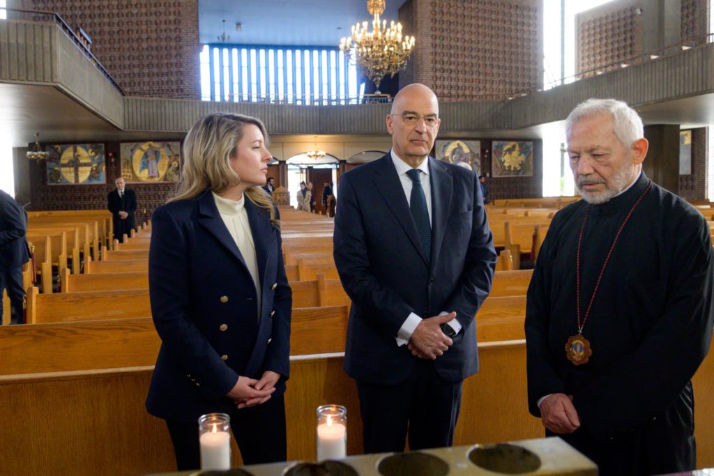 Archbishop of Canada Sotirios receives visiting Greek FM Dendias in Montreal