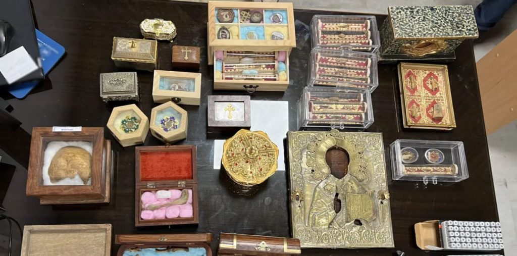 Χανιά: Συνελήφθη άνδρας ο οποίος πουλούσε λείψανα Αγίων και εικόνες