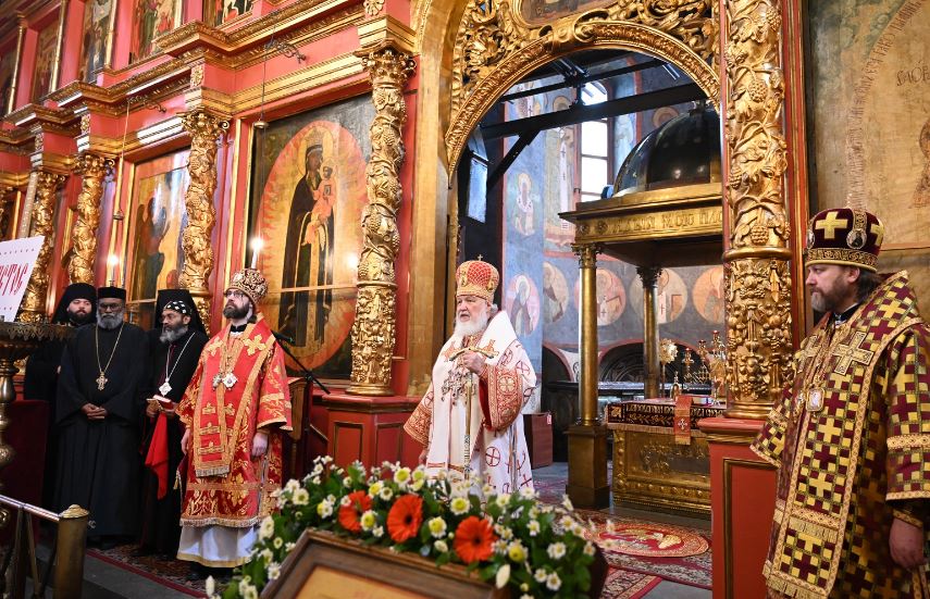 Делегация Маланкарской Церкви присутствовала на Патриаршем богослужении в Архангельском соборе Московского Кремля