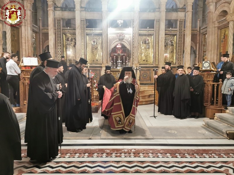 خدمة المديح الذي لا يجلس فيه لوالدة الإله الفائق قدسها