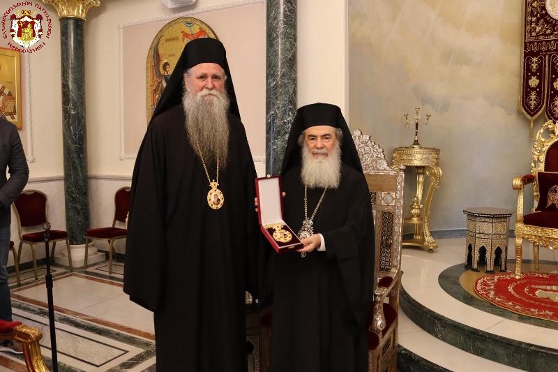 Ο Μητροπολίτης Μαυροβουνίου Ιωαννίκιος στον Πατριάρχη Ιεροσολύμων
