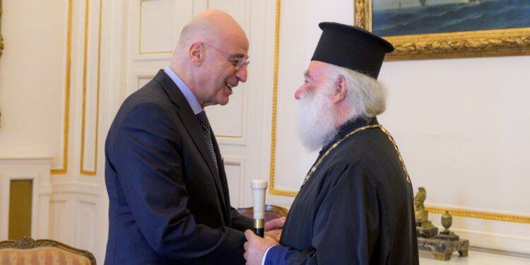 وزير خارجية اليونان يلتقي بالبابا ثبودروس الثاني
