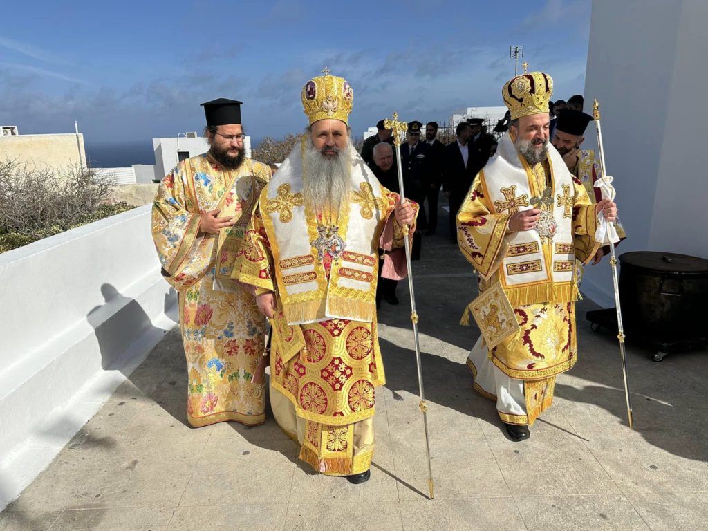 Ο Θήρας Αμφιλόχιος και ο Σταγών Θεόκλητος στην πανήγυρη της Παναγίας του Ακαθίστου στην Οία