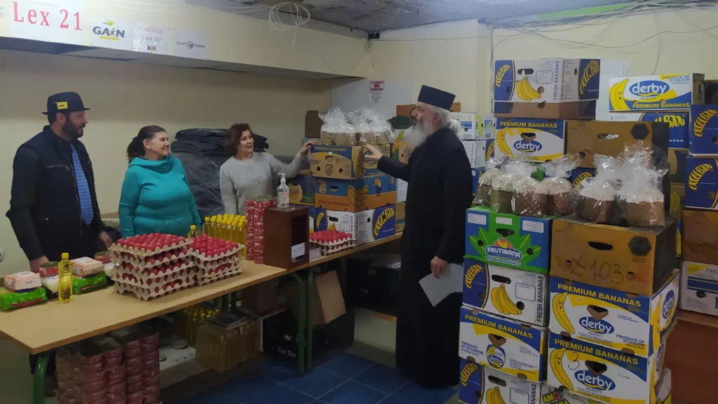 Episcopul Antonie a oferit daruri pascale refugiaților ucraineni din Bălți