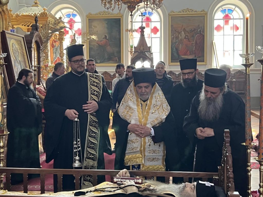 Ο Μητροπολίτης Γέρων Δέρκων στο Άγιο Όρος