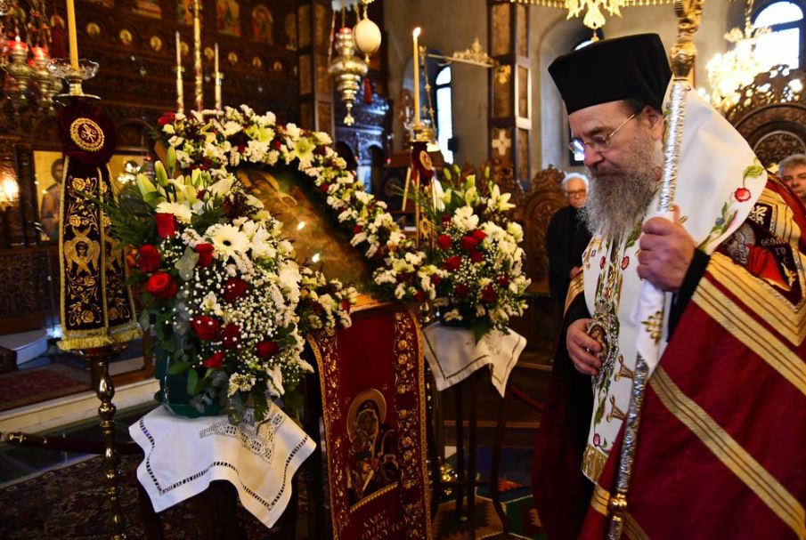 Η Ακολουθία του Ακαθίστου Ύμνου στην αρχοντική Αρναία