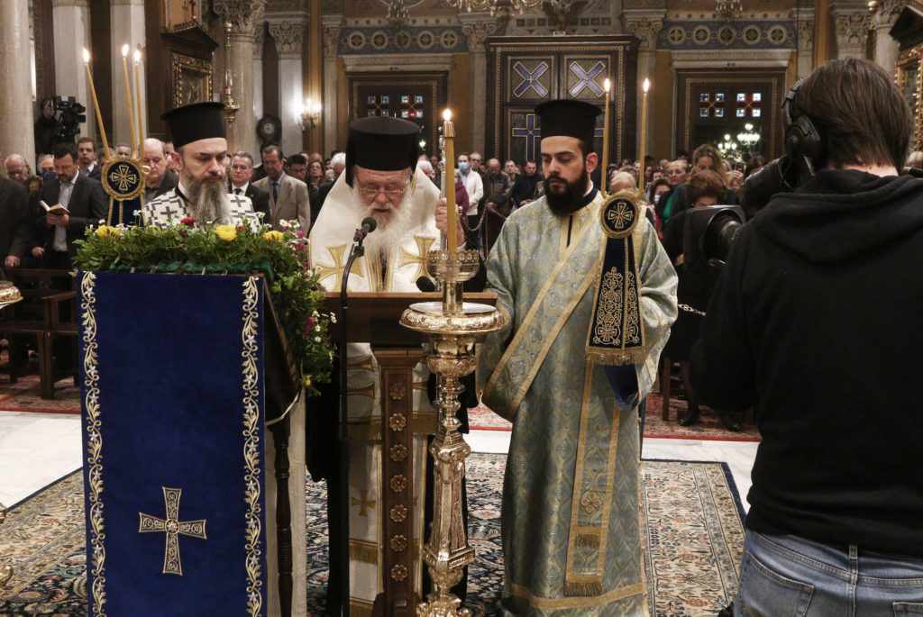 Φωτορεπορτάζ από τον Ακάθιστο Ύμνο στη Μητρόπολη Αθηνών