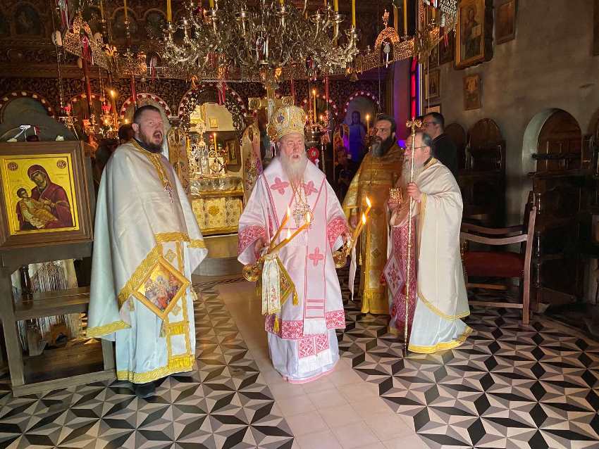 Ο Μητροπολίτης Κορίνθου στην πανηγυρίζουσα Ιερά Μονή Αναστάσεως του Χριστού Λουτρακίου